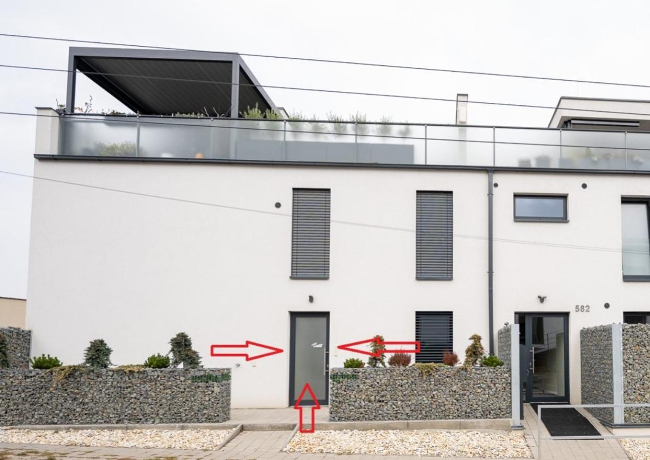 Apartmany Gemini Zlin Bagian luar foto