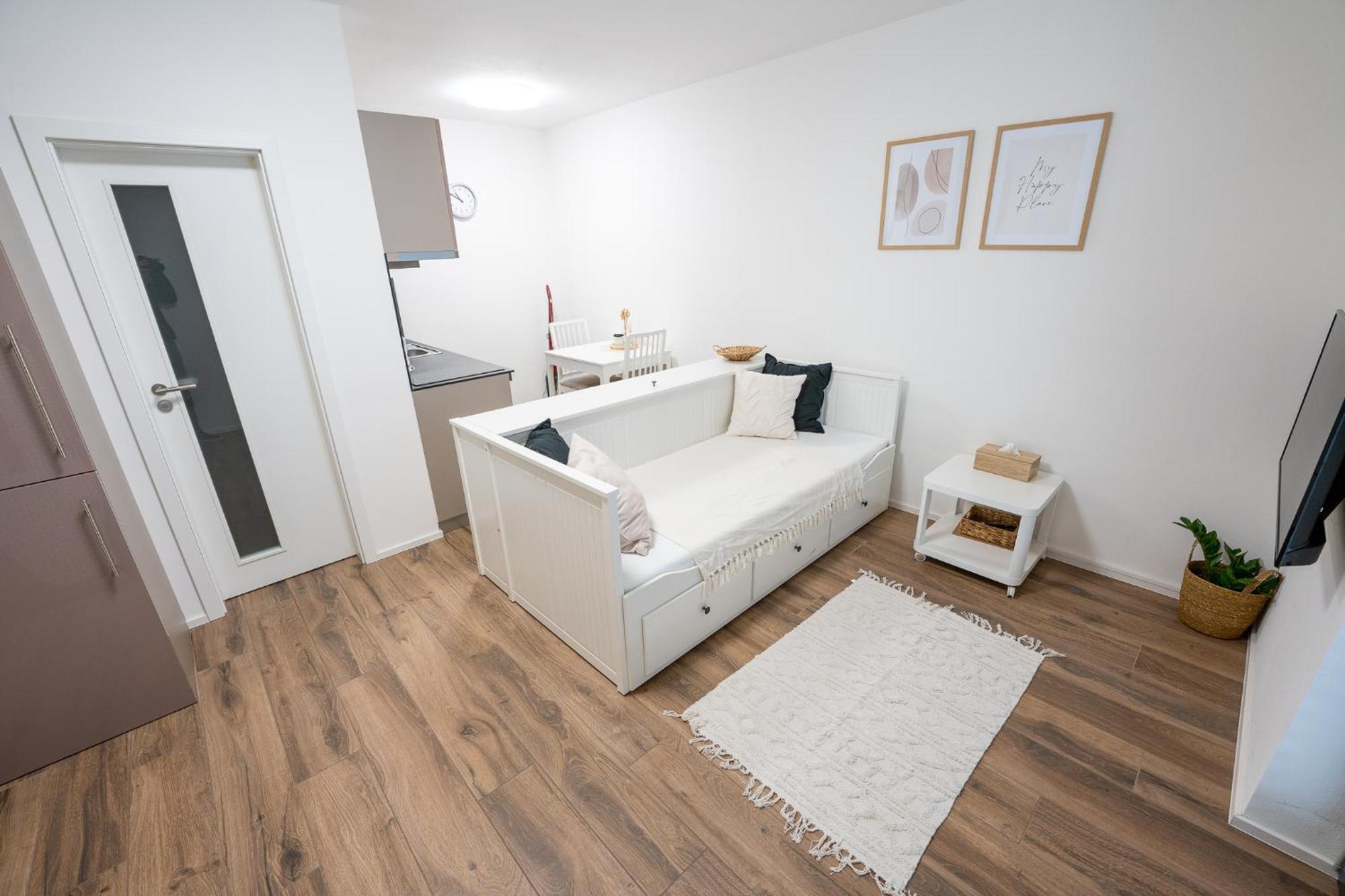 Apartmany Gemini Zlin Bagian luar foto